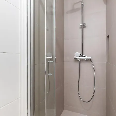 Apartment Bright Newly Refurbished